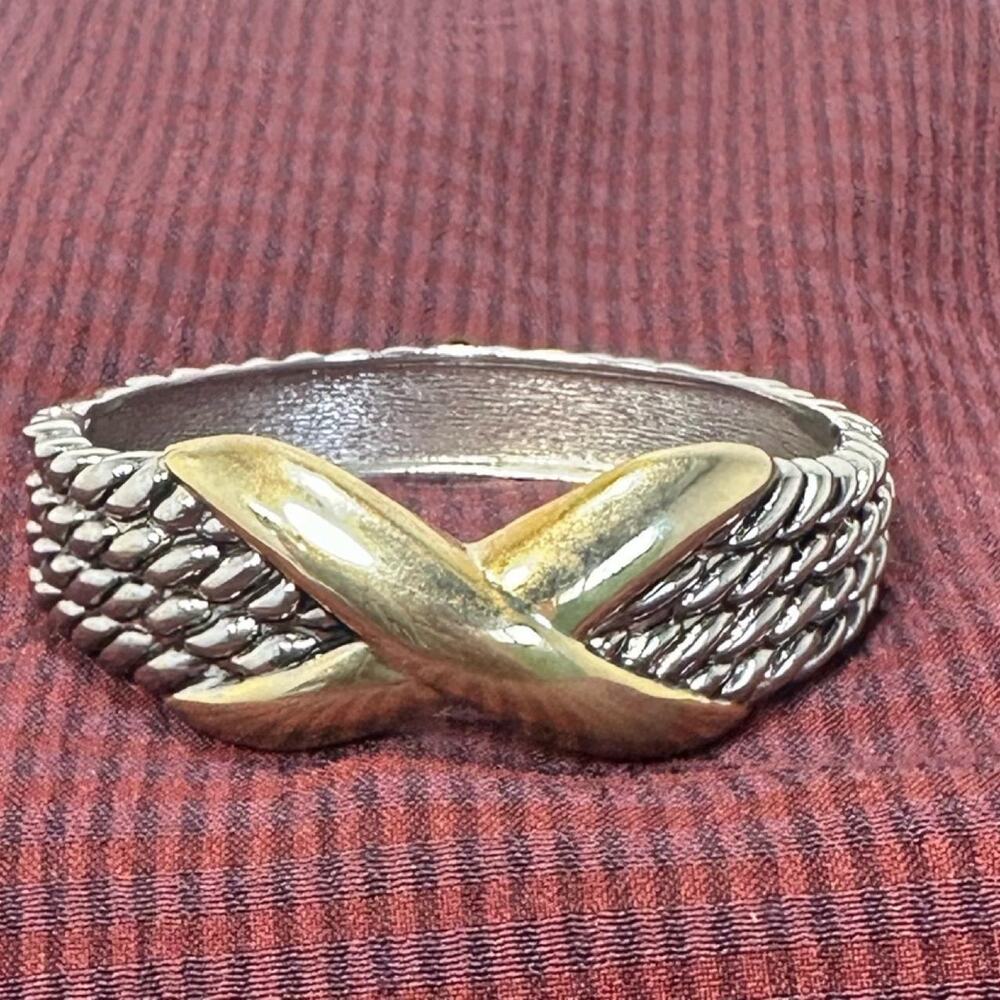Beautiful classic two tone cable crossover